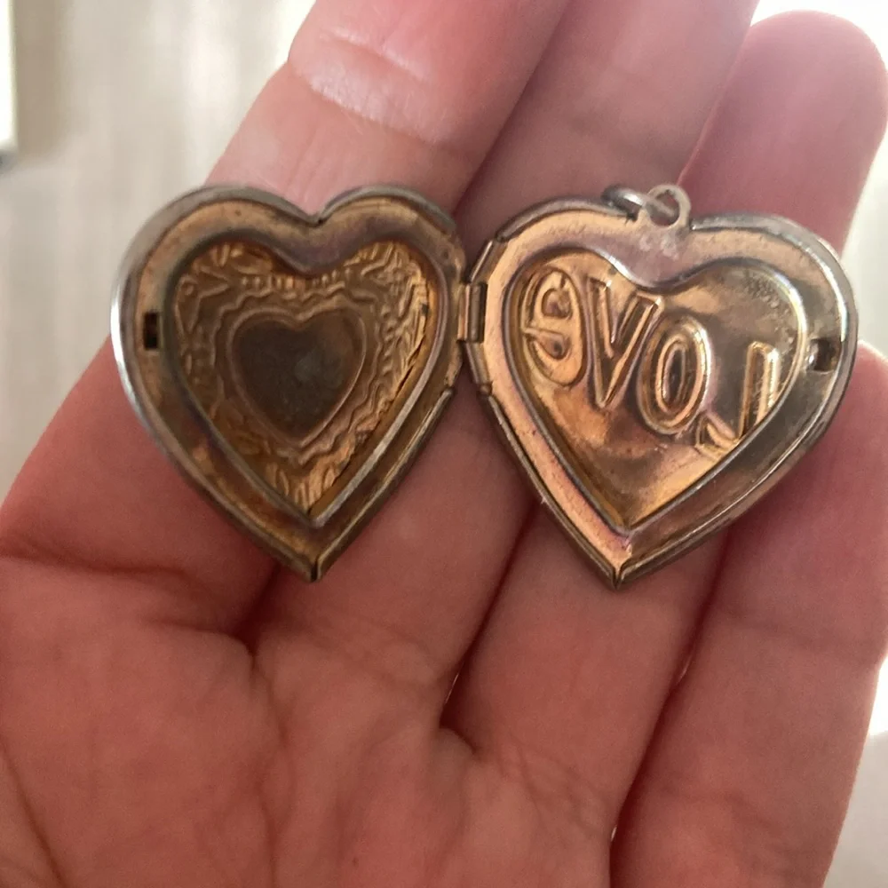 Silver Heart Locket - Picture 3 of 6